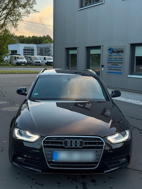 Schwarz Gebraucht 2008 Audi A4 S-Line Kombi | 4.900 € (Superpreis) - Bild 1/4