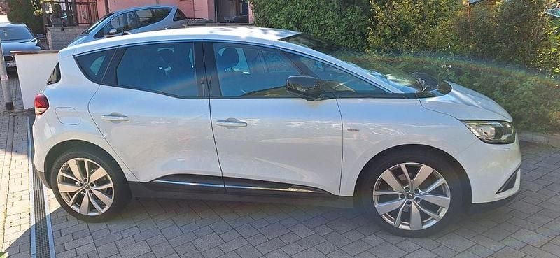 Weiß Gebraucht 2018 Renault Scénic IV LIMITED Van / Kleinbus | 10.500 € (Guter Preis) - Bild 1/4