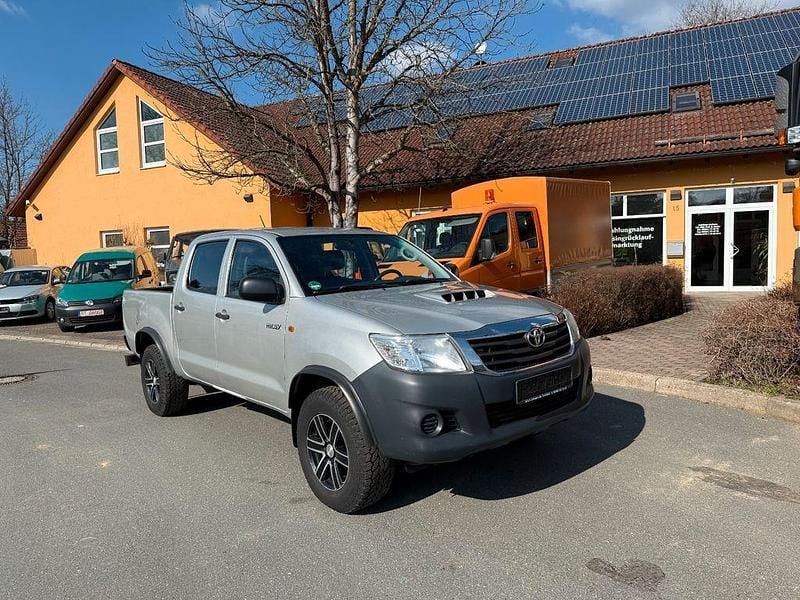 Gebraucht Toyota HiLux 144 PS (105 kW) 2014 Silber Pickup