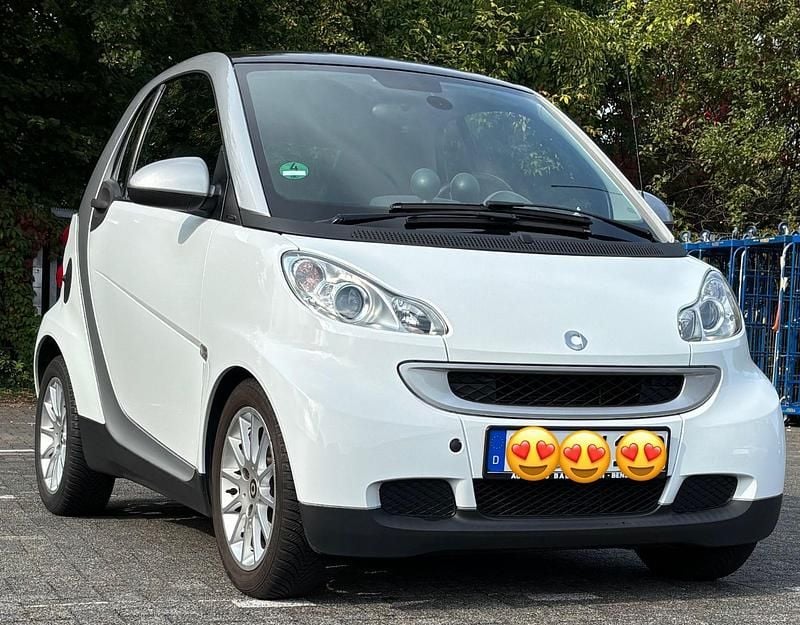 Weiß Gebraucht 2010 Smart ForTwo Coupé Passion Coupé | 5.100 € (Fairer Preis) - Bild 1/4