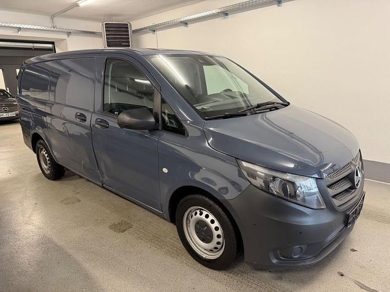 Gebraucht Mercedes Vito 102 PS (75 kW) 2020 Grau Van