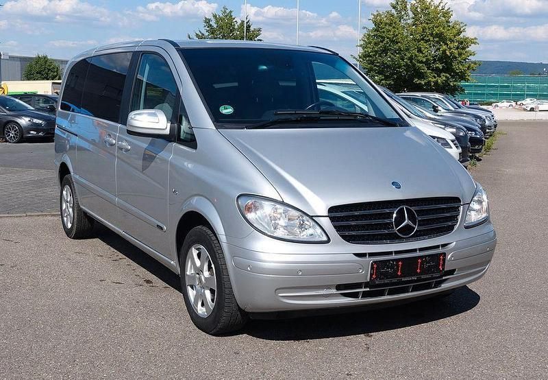 Silber Gebraucht 2009 Mercedes Viano Van / Kleinbus | 12.499 € (Superpreis) - Bild 1/4