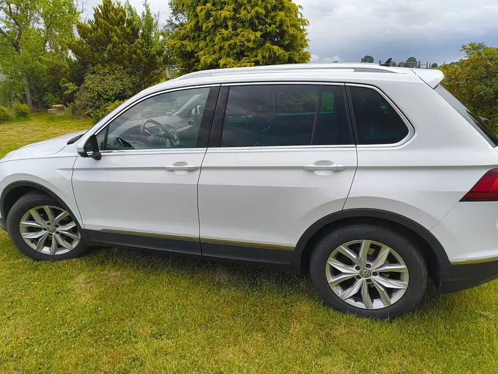 Gebraucht VW Tiguan Highline 150 PS (110 kW) 2016 Weiß SUV