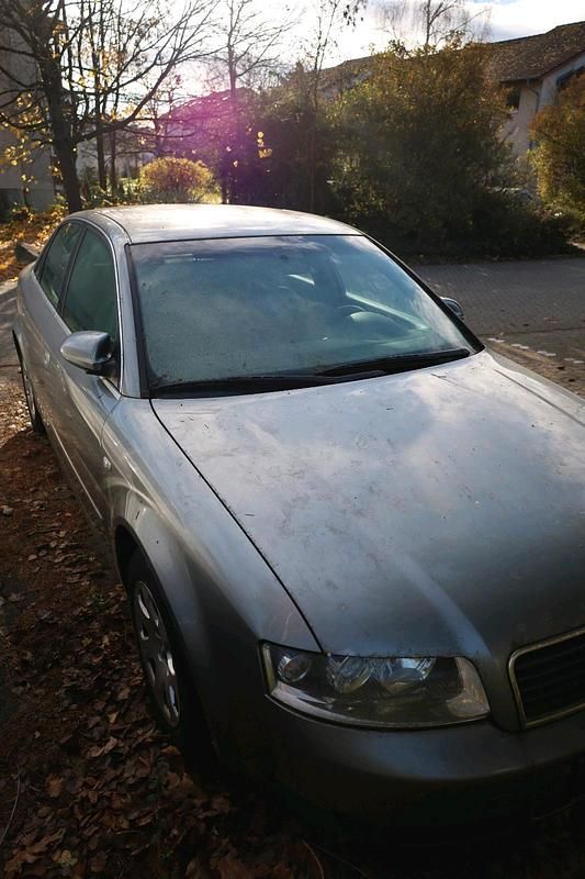 Gebraucht Audi A4 130 PS (95 kW) 2001 Silber Limousine