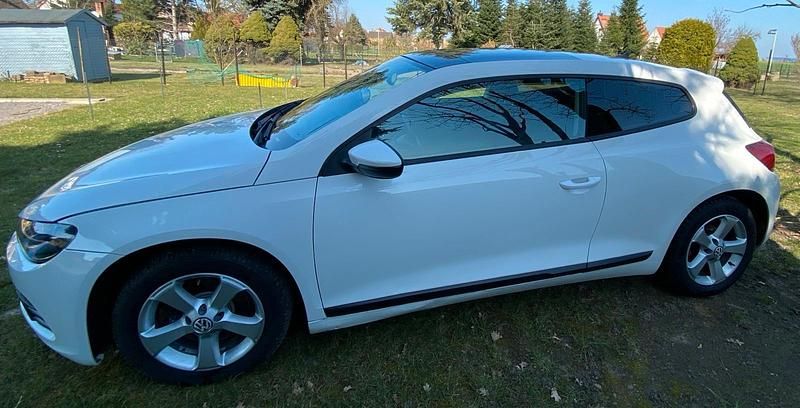 Gebraucht VW Scirocco 160 PS (117 kW) 2009 Weiß Coupé