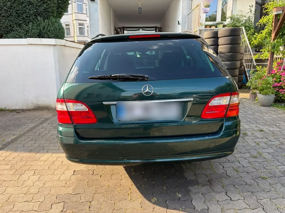 Gebraucht Mercedes E320 224 PS (164 kW) 2005 Grün Kombi
