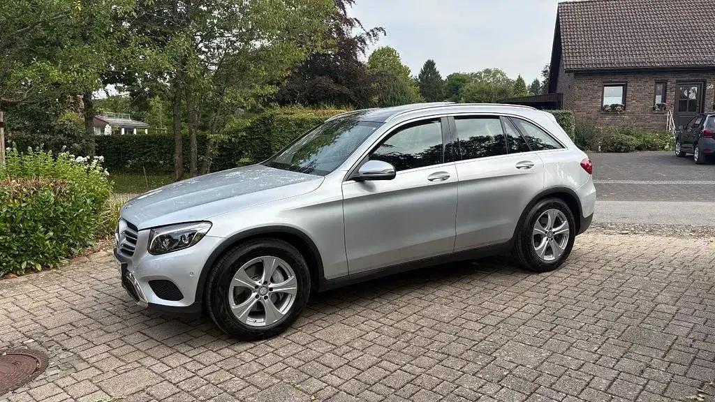 Gebraucht Mercedes GLC220 170 PS (125 kW) 2016 Silber SUV