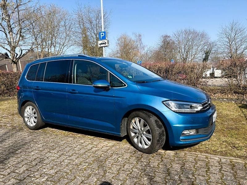 Gebraucht VW Touran Highline 190 PS (139 kW) 2016 Blau Van / Kleinbus