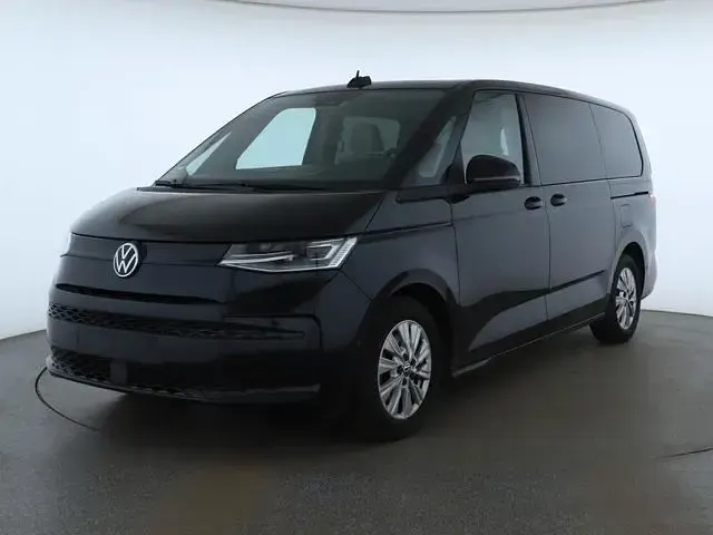 Second-hand VW Multivan Basis 150 CP (110 kW) 2024 Negru Monovolum