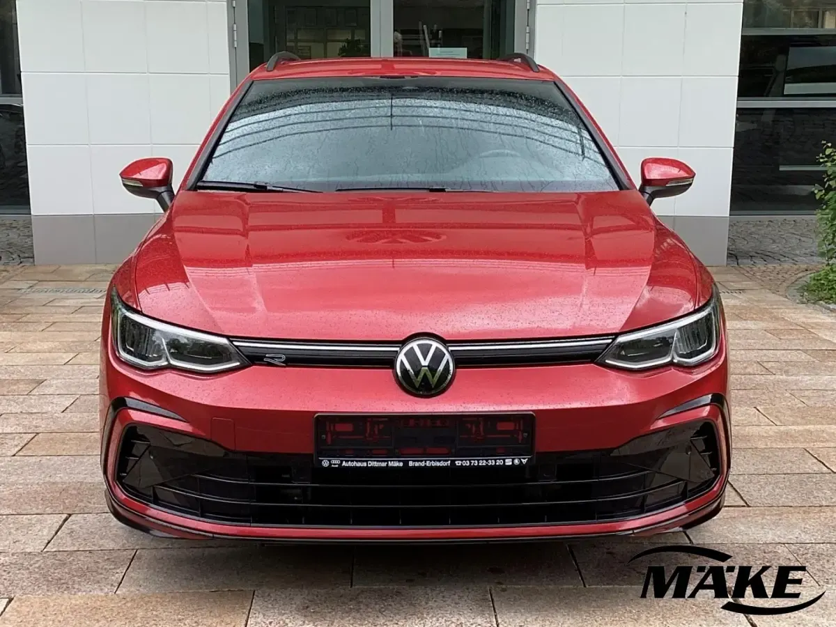 Gebraucht VW Golf VIII R-line 150 PS (110 kW) 2023 Kings red metallic (metallic) Kombi