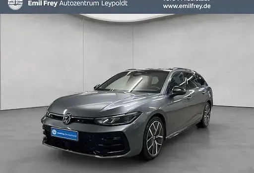 Gebraucht VW Passat R-line 193 PS (141 kW) 2024 Diabasgrau metallic grena Kombi