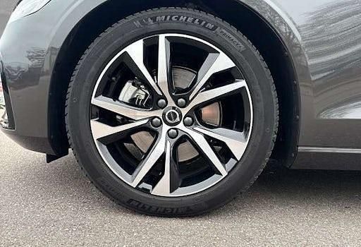 Gebraucht Volvo V60 Plus 197 PS (144 kW) 2024 Platinum grau Kombi