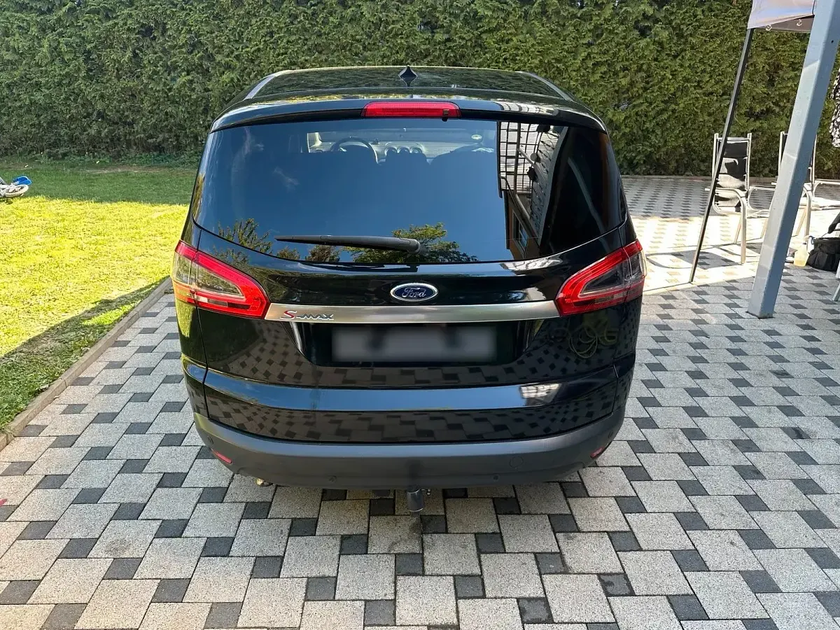 Second-hand Ford S-MAX S 160 CP (117 kW) 2013 Negru Monovolum