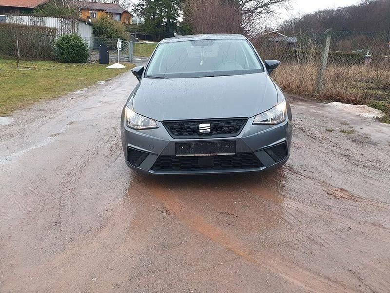 Gebraucht Seat Ibiza Reference 75 PS (55 kW) 2018 Grau Kleinwagen