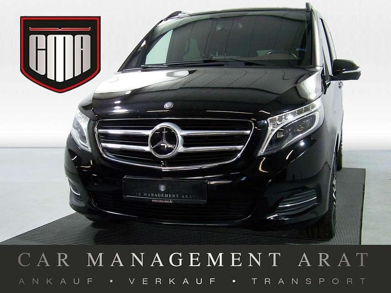 Obsidianschwarz Gebraucht 2014 Mercedes V250 Edition 1 Van / Kleinbus | 30.988 € (Fairer Preis) - Bild 1/4