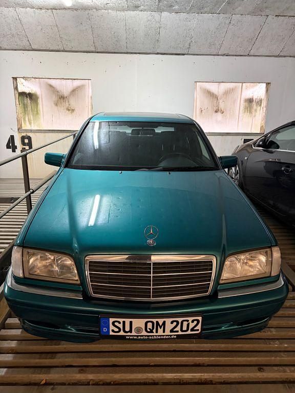 Gebraucht Mercedes C180 Elegance 122 PS (89 kW) 1997 Grün Limousine