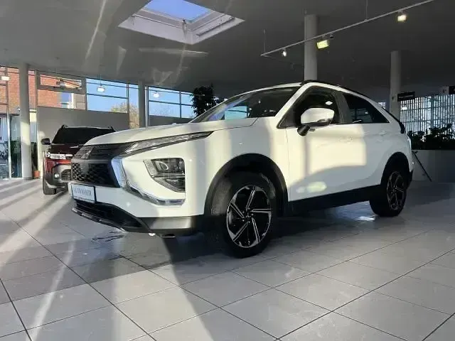 Gebraucht Mitsubishi Eclipse Cross Basis 98 PS (72 kW) 2022 Weiß SUV