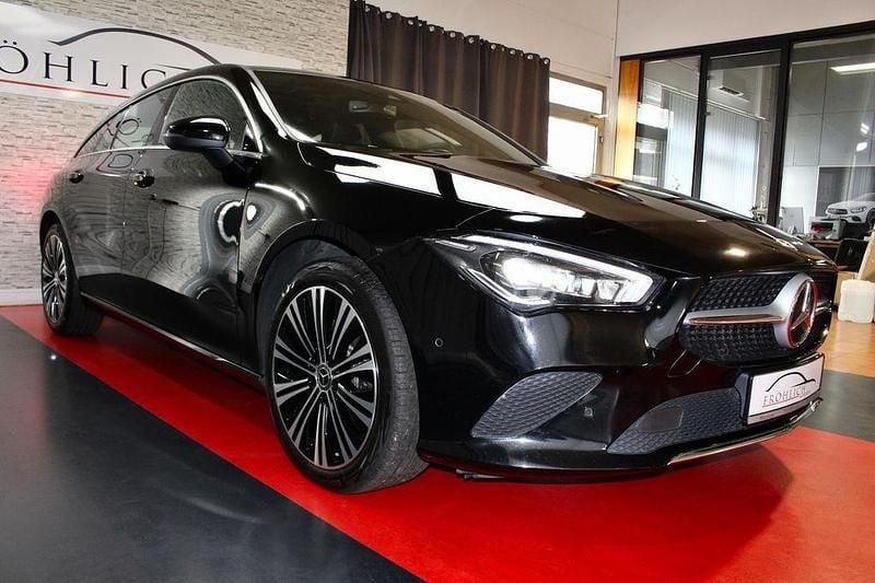 Gebraucht Mercedes CLA220 190 PS (139 kW) 2022 Nachtschwarz Limousine