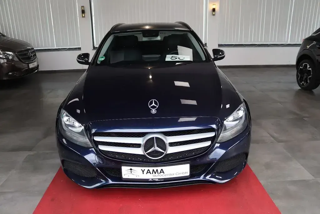 Gebraucht Mercedes C220 170 PS (125 kW) 2014 Blau Limousine