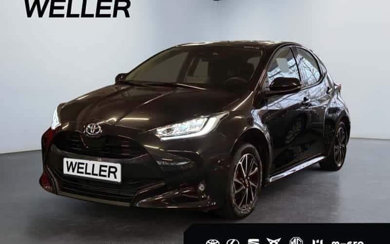 Schwarz Neu 2025 Toyota Yaris Hybrid Limousine | 26.590 € (Fairer Preis) - Bild 1/4