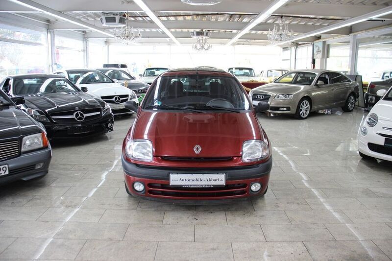 Gebraucht Renault Clio II 58 PS (42 kW) 1998 Rot Limousine