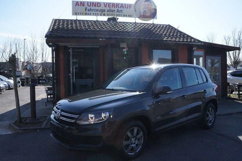 Gebraucht VW Tiguan Trendline 122 PS (89 kW) 2015 SUV