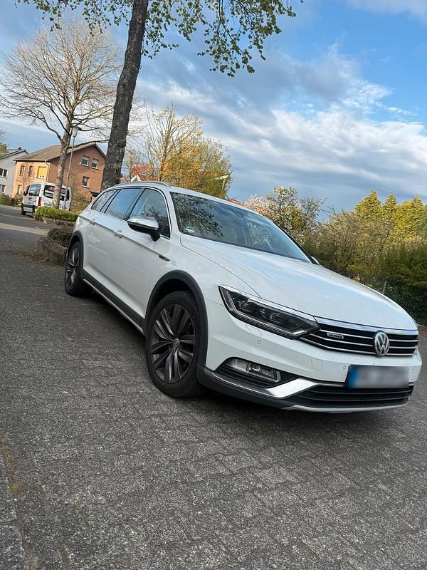 Gebraucht VW Passat Alltrack 190 PS (139 kW) 2015 Weiß Kombi