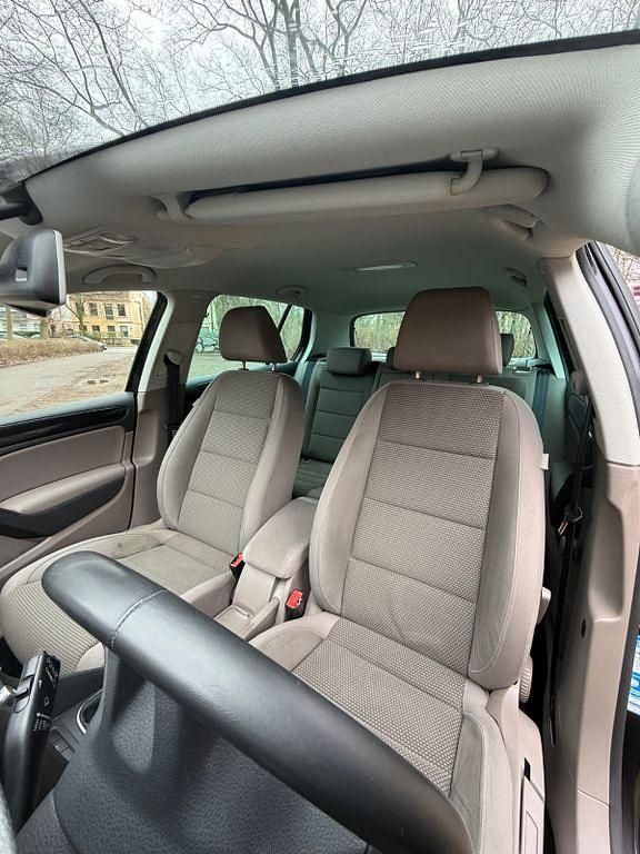 Gebraucht VW Golf VI 102 PS (75 kW) 2010 Schwarz Kleinwagen