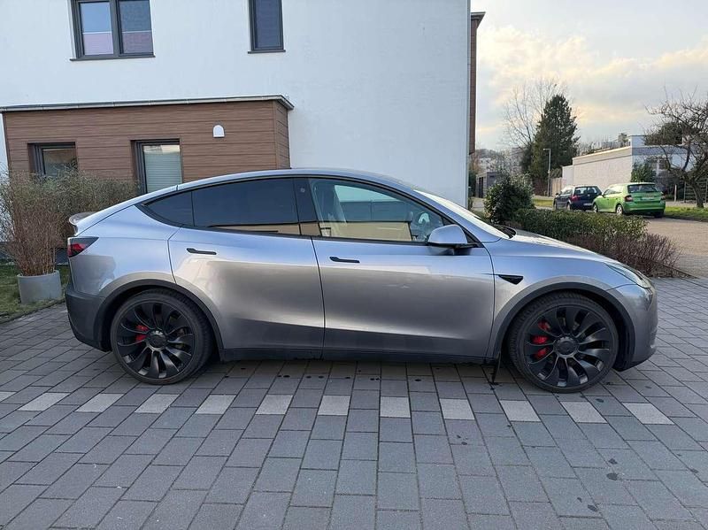 Gebraucht Tesla Model Y Performance 392 kW (534 PS) 2023 Silber SUV