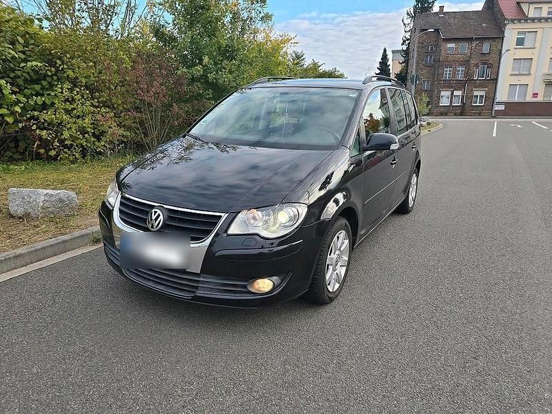 Schwarz Gebraucht 2009 VW Touran Van / Kleinbus | 3.700 € (Guter Preis) - Bild 1/4
