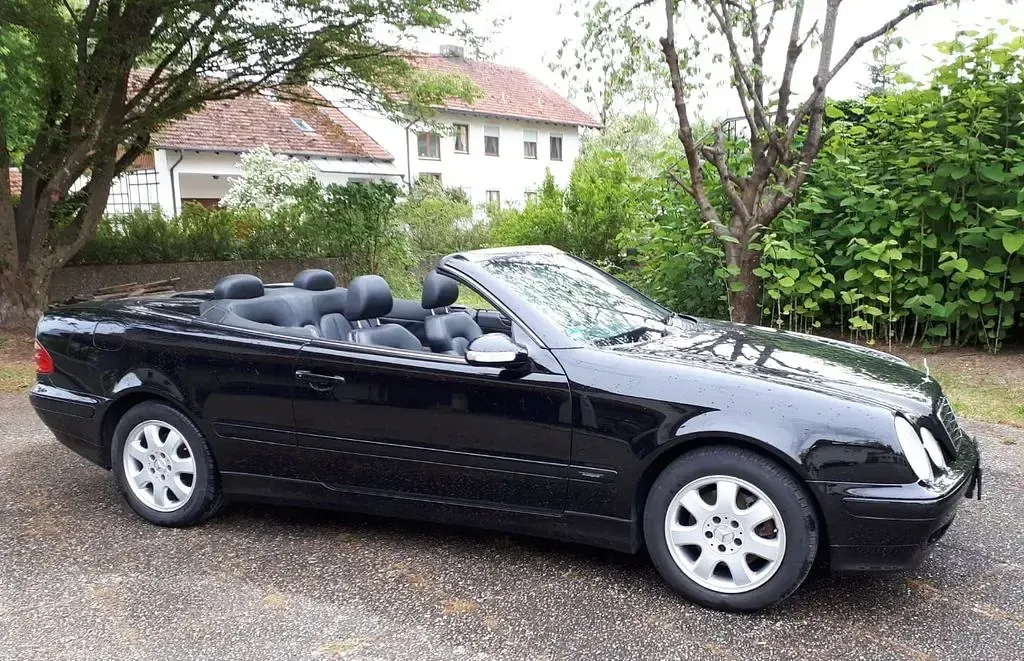 Gebraucht Mercedes CLK200 Avantgarde 163 PS (119 kW) 2002 Schwarz Cabrio