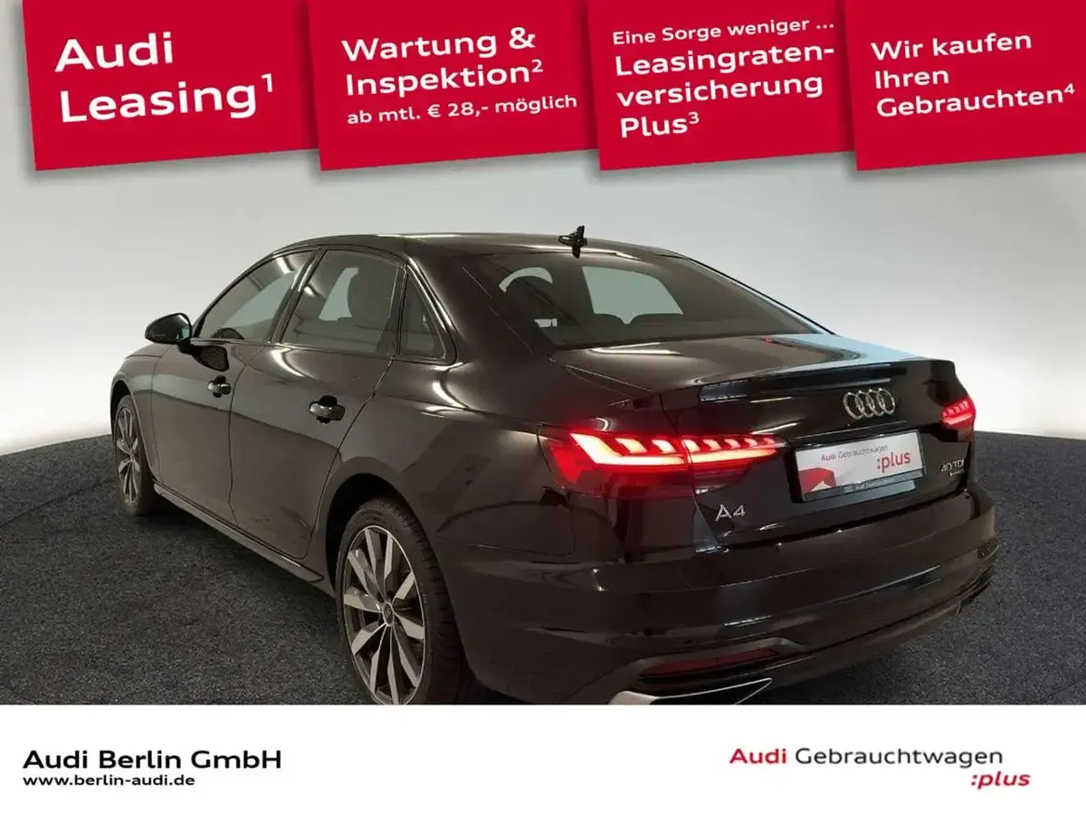 Gebraucht Audi A4 Ambiente 204 PS (150 kW) 2022 Mythosschwarz metallic Limousine