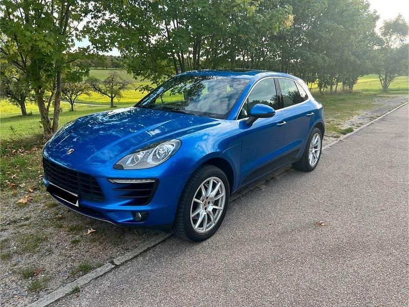 Blau Gebraucht 2015 Porsche Macan S SUV | 31.200 € (Guter Preis) - Bild 1/4