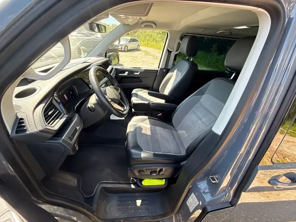 Gebraucht VW Multivan Generation Six 204 PS (150 kW) 2022 Pure grey Van / Kleinbus