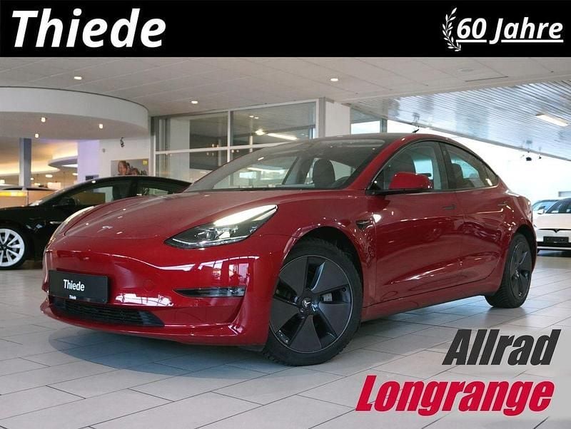 Gebraucht Tesla Model 3 366 kW (498 PS) 2022 Midnight cherry metallic Limousine
