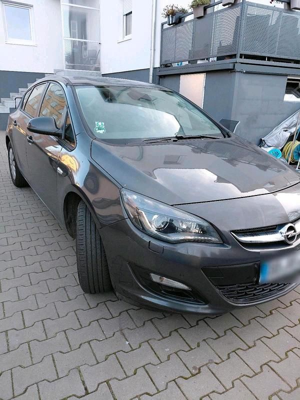 Gebraucht Opel Astra 110 PS (80 kW) 2015 Braun Limousine