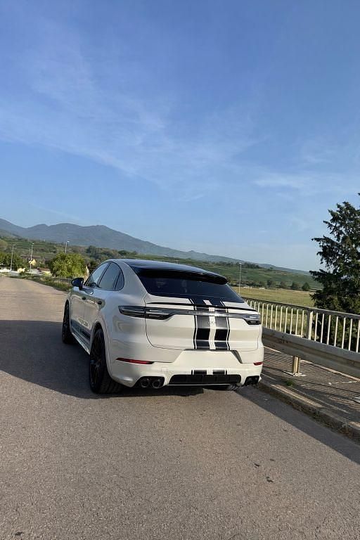 Gebraucht Porsche Cayenne 460 PS (338 kW) 2021 Grau SUV