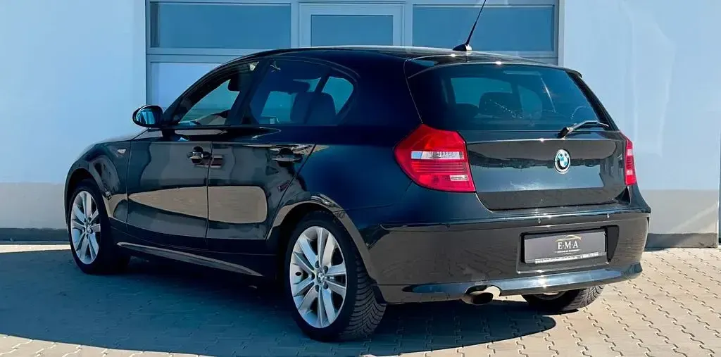 Gebraucht BMW 118 Advantage 143 PS (105 kW) 2008 Black sapphire metallic Kleinwagen