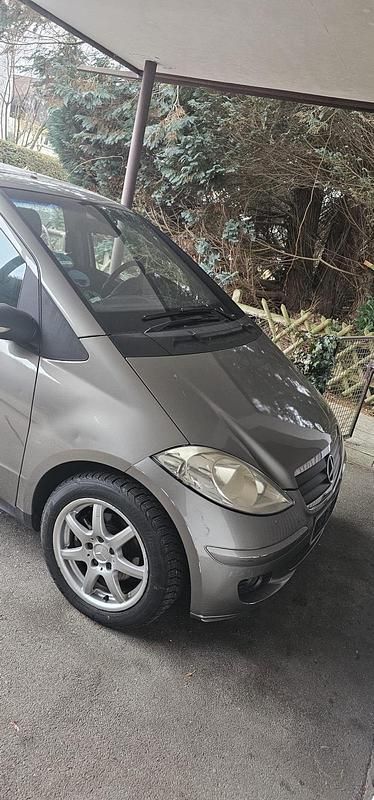 Beige Gebraucht 2005 Mercedes A200 Kleinwagen | 3.500 € (Fairer Preis) - Bild 1/4