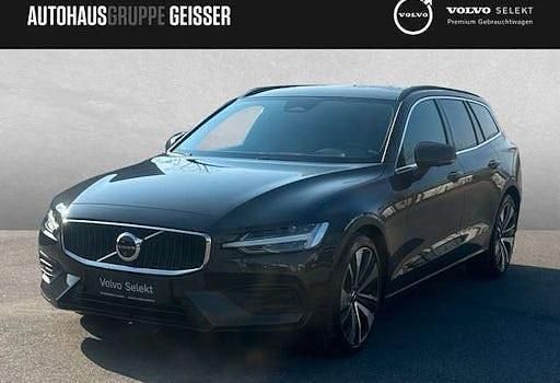 Gebraucht Volvo V60 Core 197 PS (144 kW) 2025 Grau Kombi