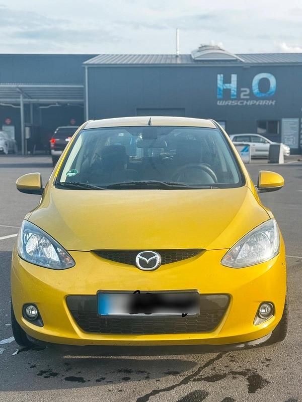 Gelb Gebraucht 2007 Mazda 2 Kleinwagen | 2.300 € (Teuer) - Bild 1/4