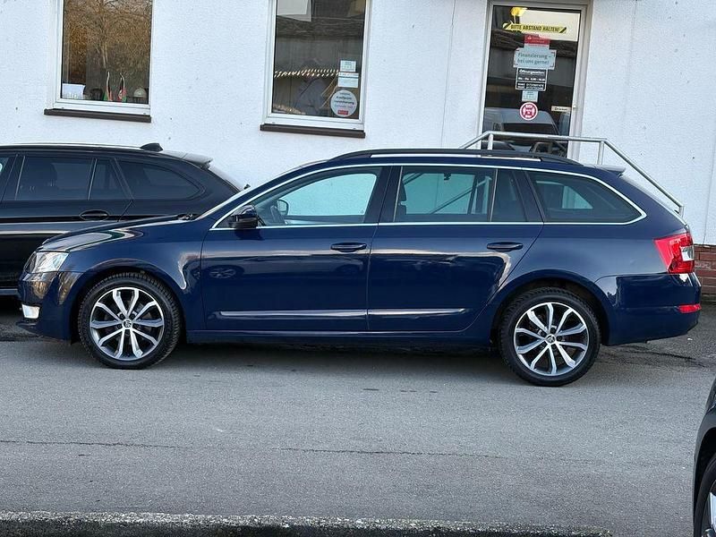 Gebraucht Skoda Octavia 150 PS (110 kW) 2016 Blau Kleinwagen