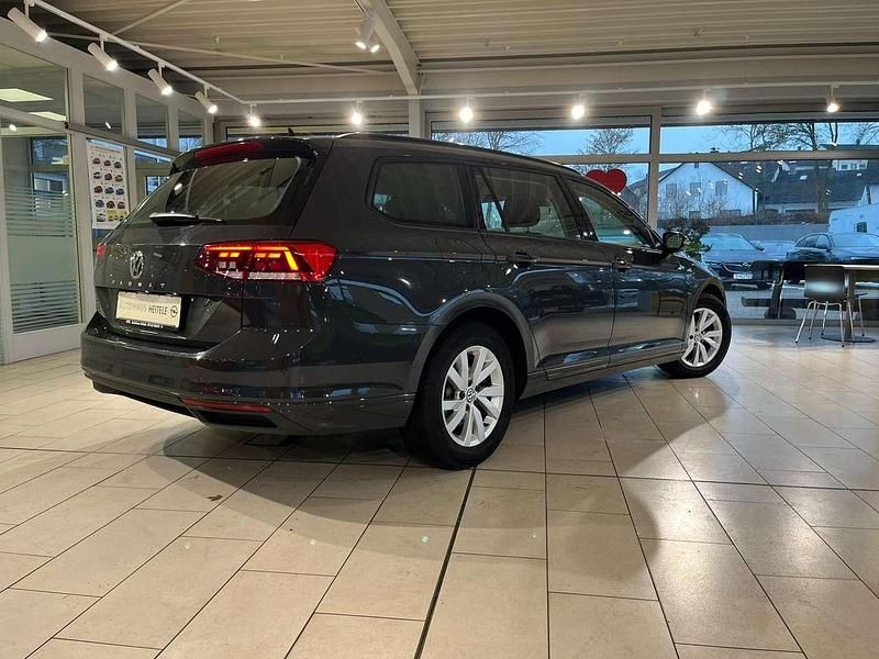 Gebraucht VW Passat 150 PS (110 kW) 2020 Uranograu Kombi