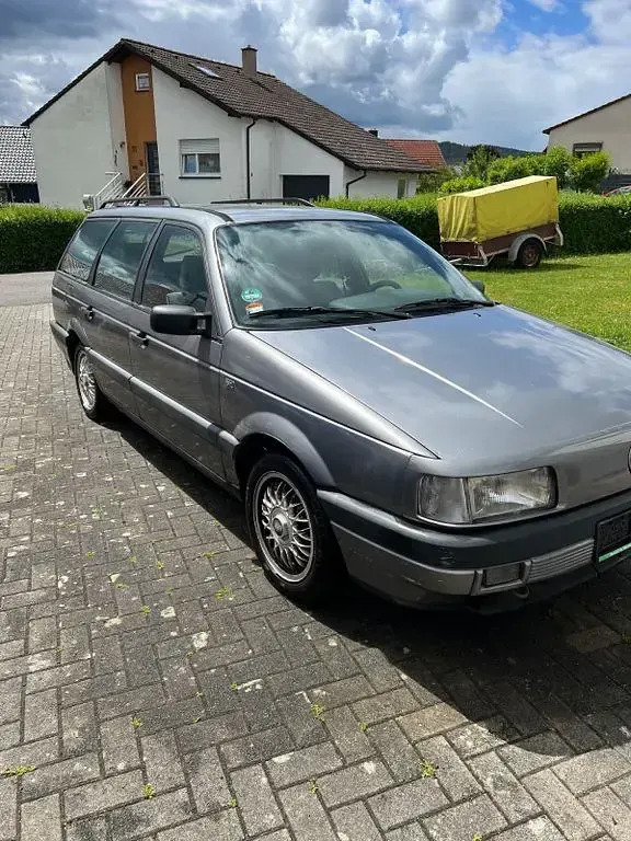 Gebraucht VW Passat 90 PS (66 kW) 1990 Grau Kombi