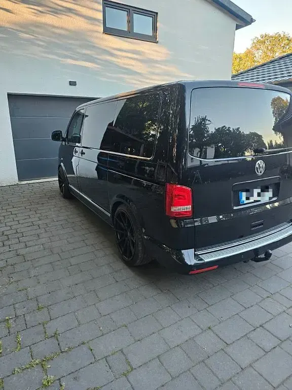 Gebraucht VW Multivan Highline 140 PS (102 kW) 2015 Schwarz Van / Kleinbus