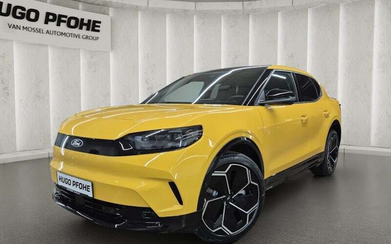 Vivid yellow Neu 2025 Ford Capri Premium SUV | 58.250 € (Teuer) - Bild 1/4