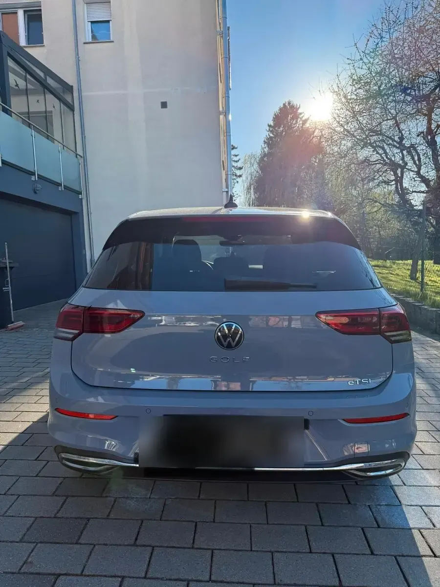 Occasion VW Golf VIII 110 ch (80 kW) 2023 Gris Berline