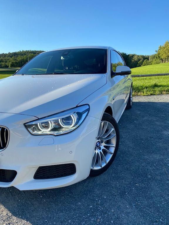 Weiß Gebraucht 2013 BMW 535 Gran Turismo Luxury Line Limousine | 17.990 € (Fairer Preis) - Bild 1/4