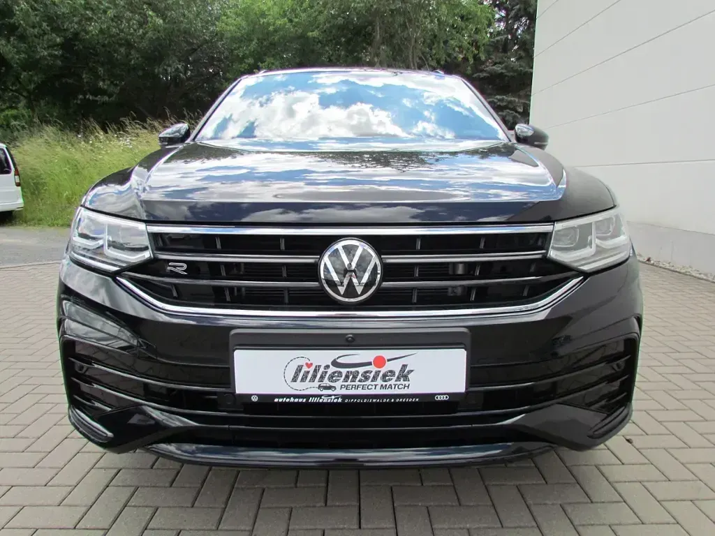 Gebraucht VW Tiguan Allspace R-line 190 PS (139 kW) 2023 Schwarz SUV