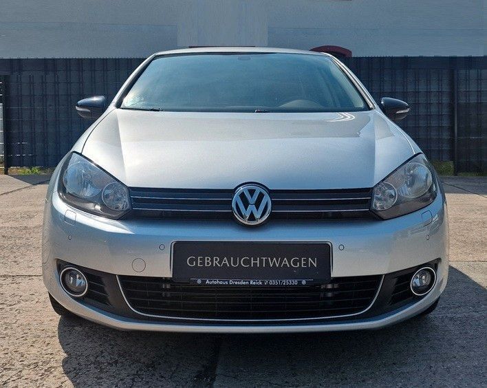 Silber Gebraucht 2012 VW Golf VI Style Limousine | 8.399 € (Fairer Preis) - Bild 1/4